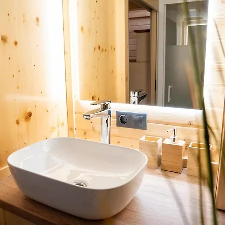 Tiny House Naehe Millstaettersee Mit Hot Tub Appartement Oberkolbnitz